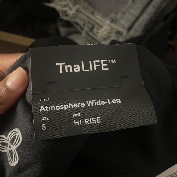 Aritzia Black TNA life high waisted flare leggings - Picture 5 of 6